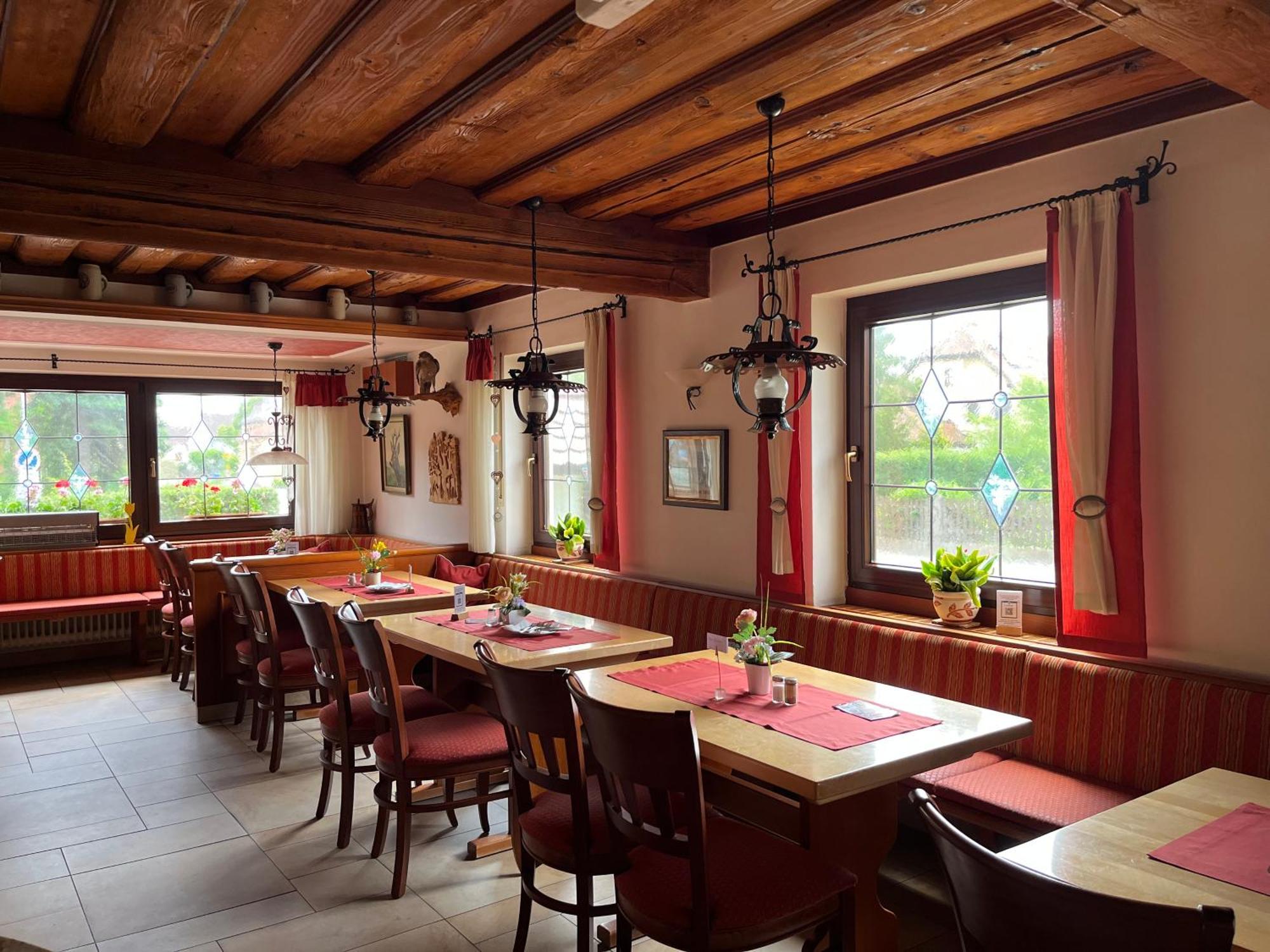 Landgasthof - Zum Stern Linden (Neustadt (Aisch))